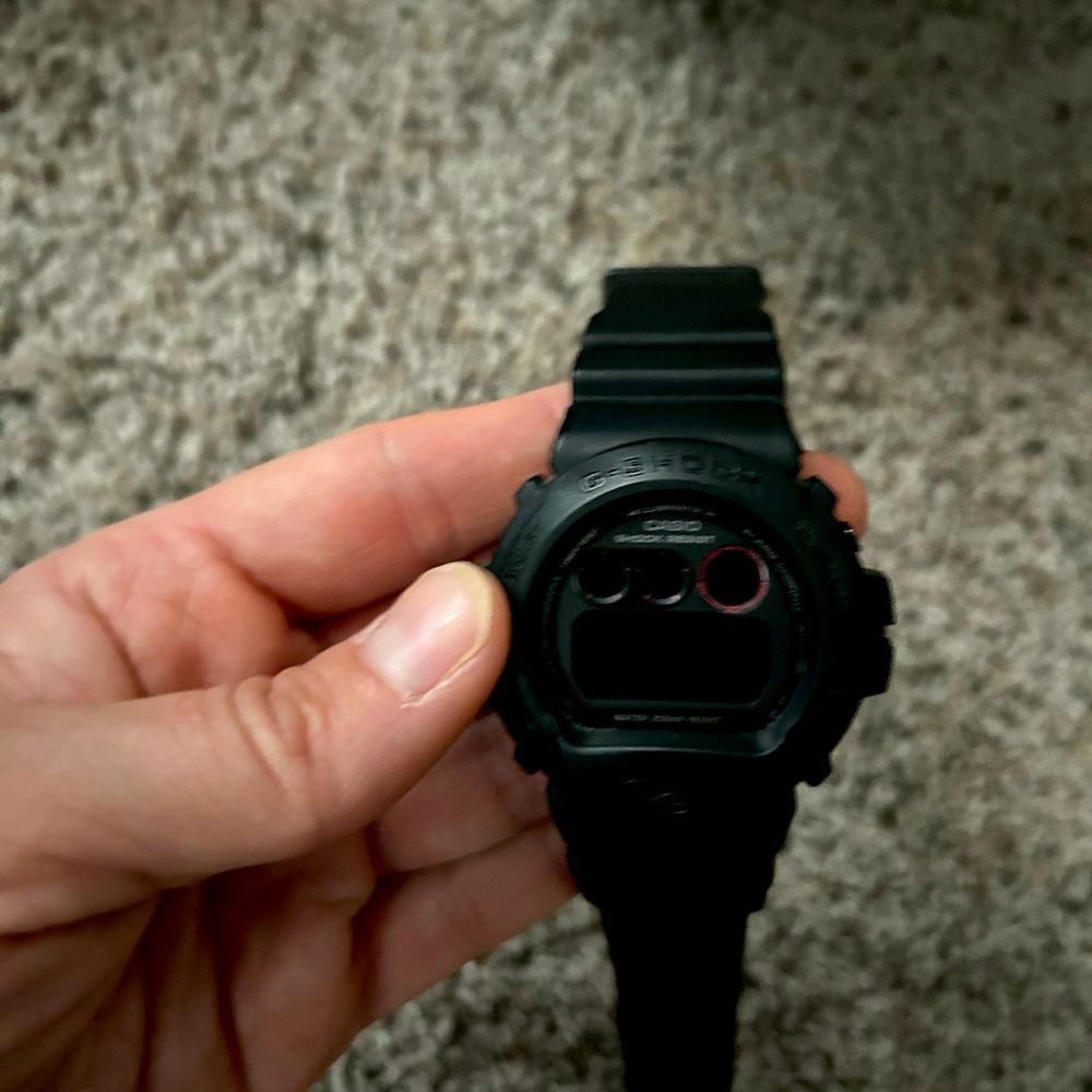 Men’s G-shock watch